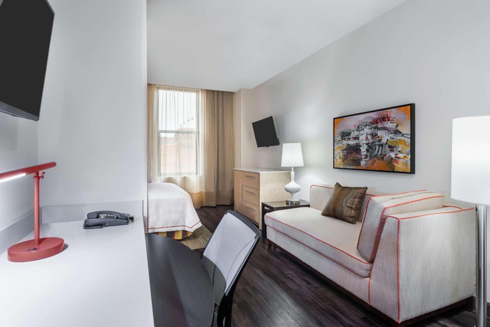 Home2 By Hilton Downtown Hotel 3*